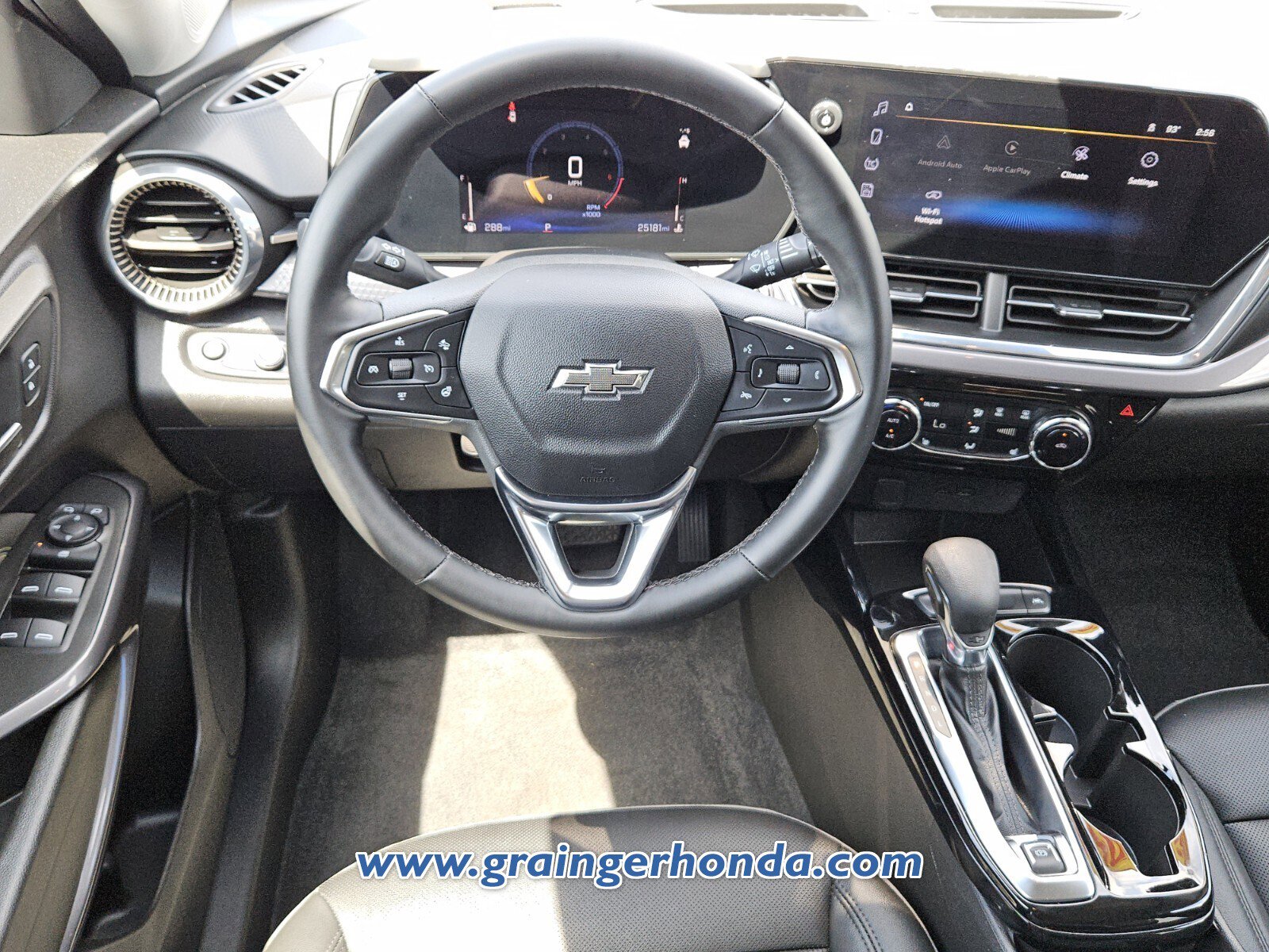 Used 2025 Chevrolet Trax ACTIV w/ Driver Confidence Package FWD image 12