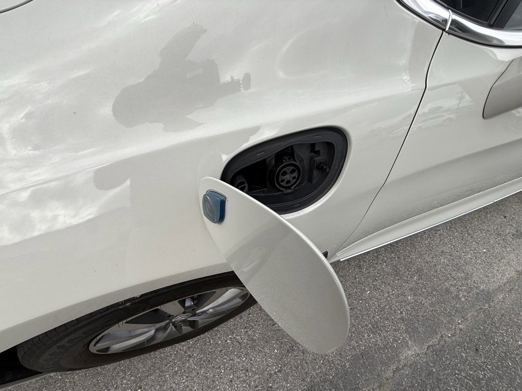 Used 2020 Chrysler Pacifica Limited w/ Advanced Safetytec Group image 17