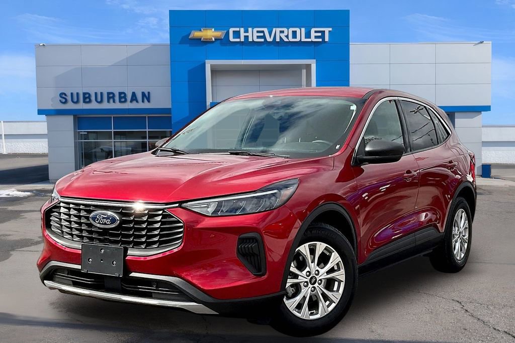 Used 2023 Ford Escape Active w/ Cold Weather Package FWD image 1
