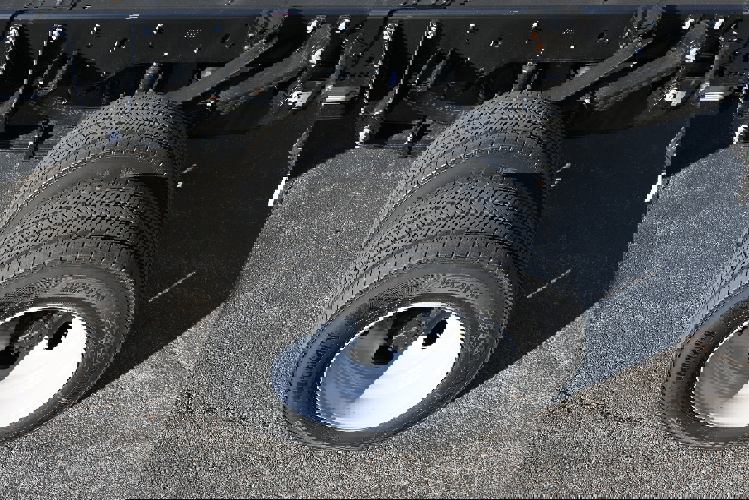 New 2026 Ford F550 2WD Regular Cab Super Duty image 3