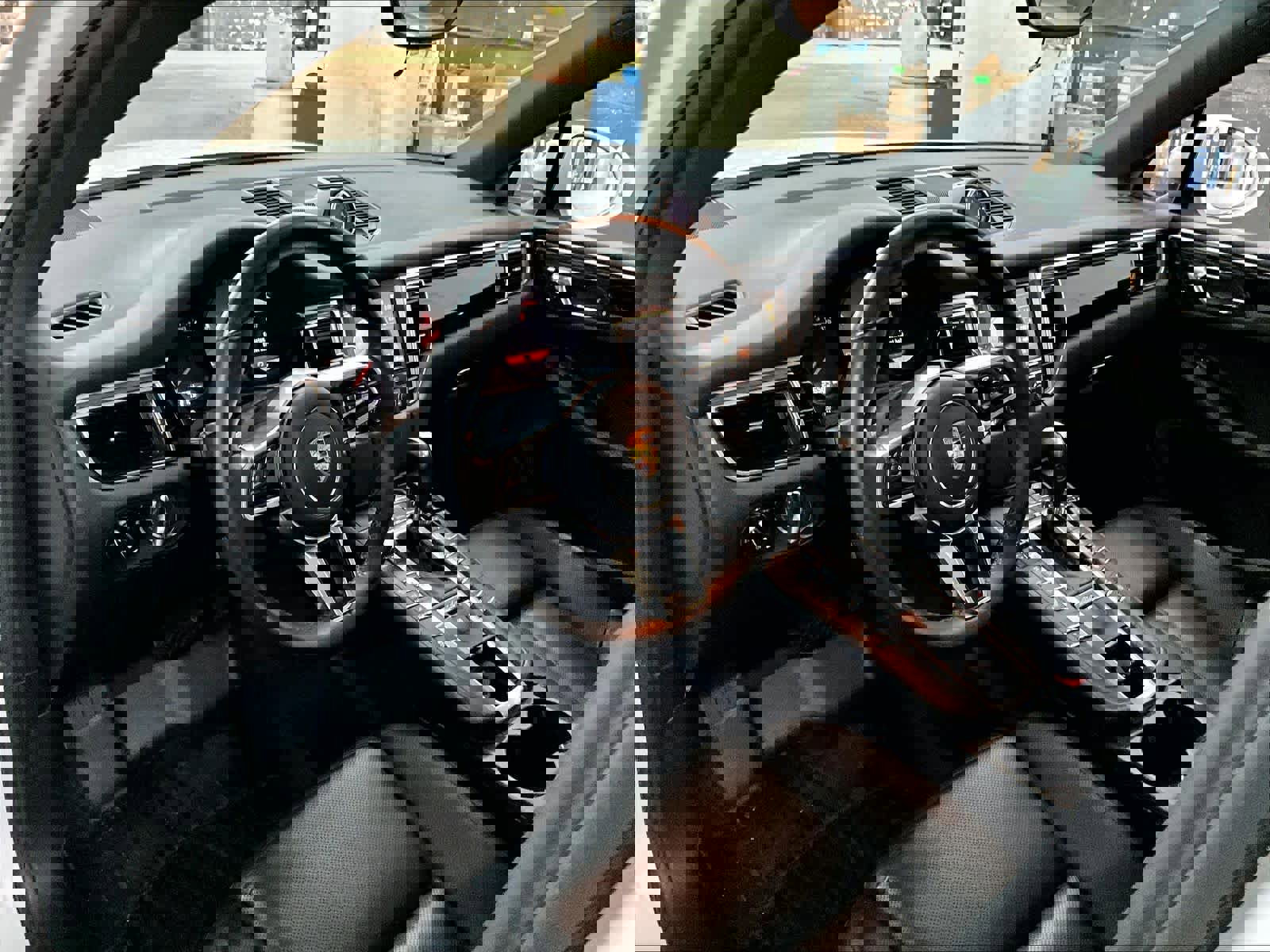 Used 2016 Porsche Macan S image 15