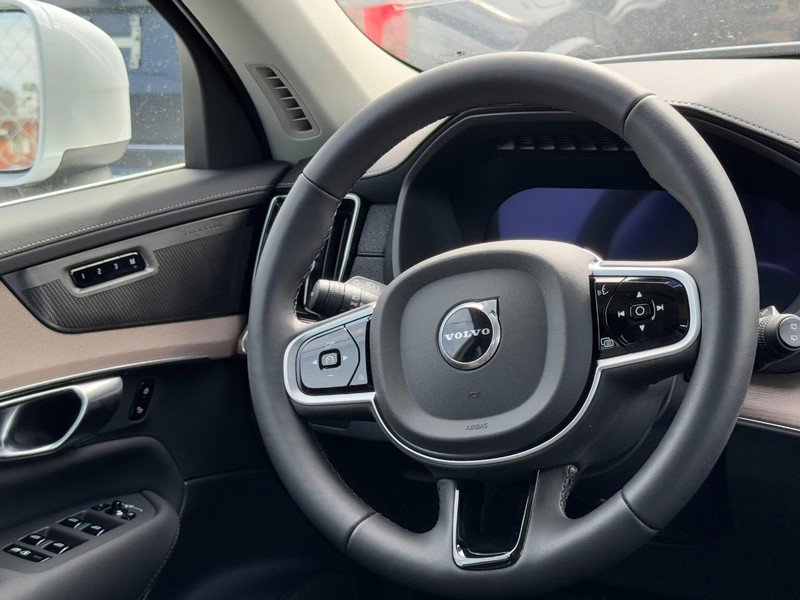 New 2026 Volvo XC90 B5 Plus w/ Protection Package image 7