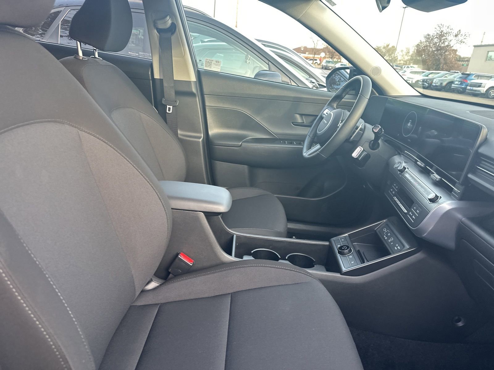 Used 2025 Hyundai Kona SEL image 41