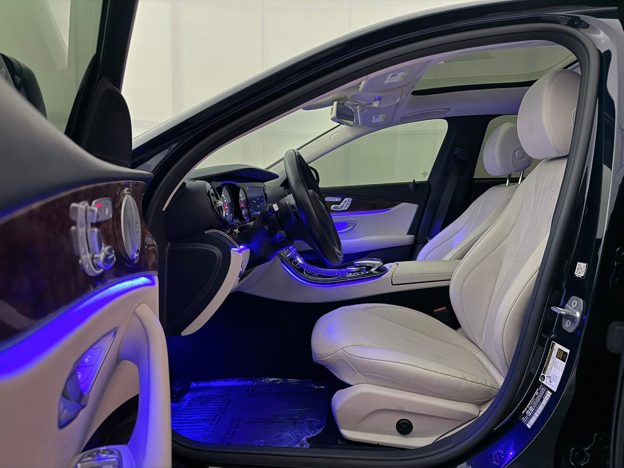 Used 2018 Mercedes-Benz E 300 4MATIC w/ Premium 1 Package image 19