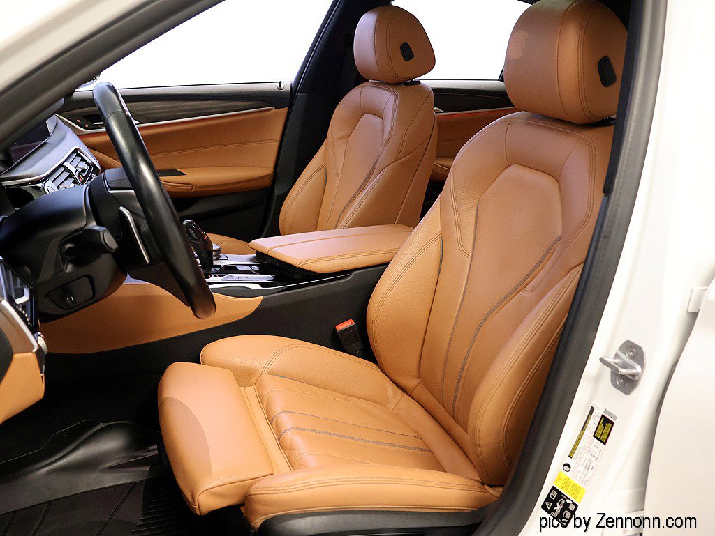 Used 2020 BMW 540i xDrive w/ Premium Package image 10