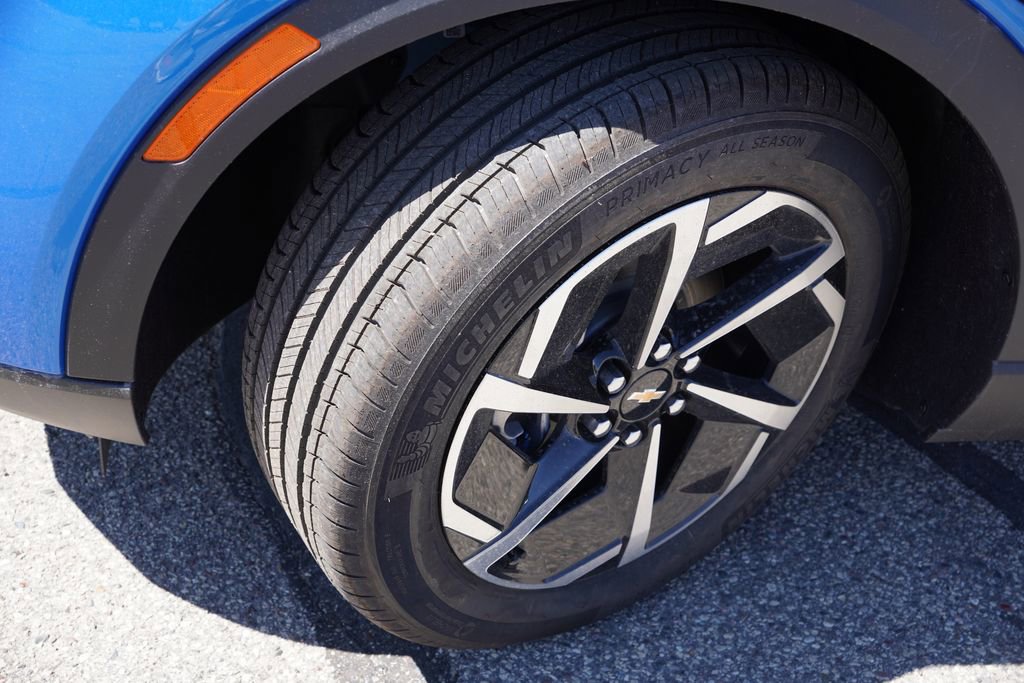 New 2026 Chevrolet Equinox EV LT FWD image 9