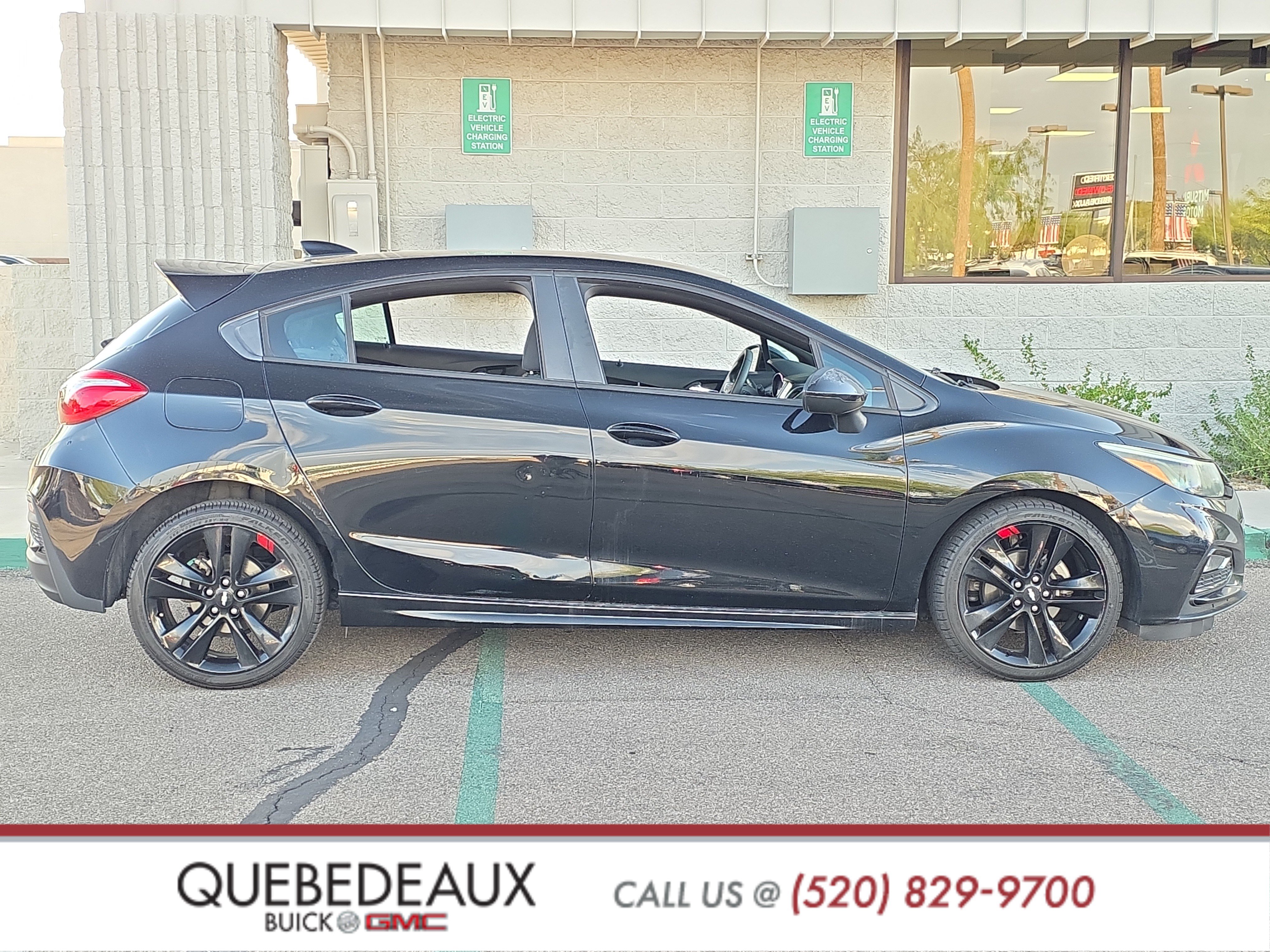 Used 2018 Chevrolet Cruze LT w/ Redline Edition FWD image 8