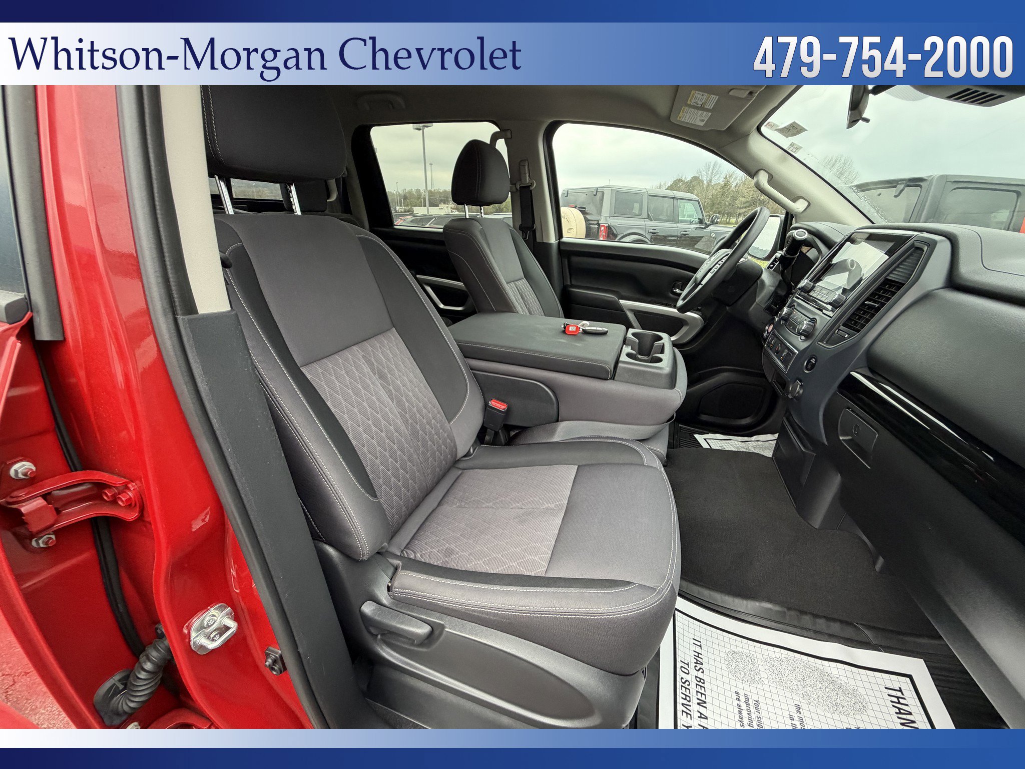 Used 2022 Nissan Titan SV image 30