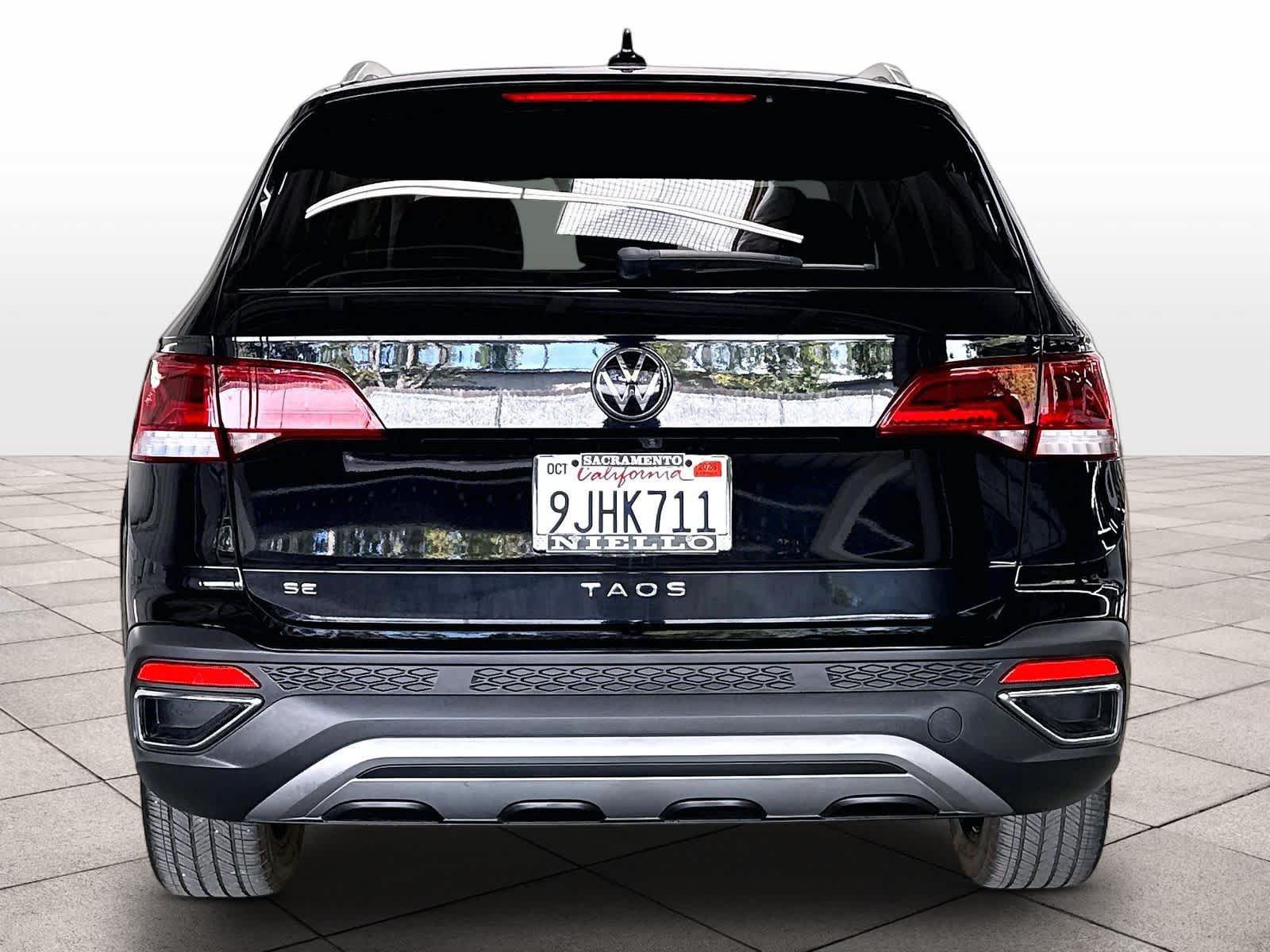 Used 2023 Volkswagen Taos SE FWD image 8