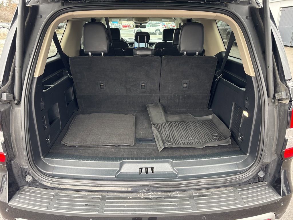 Used 2024 Ford Expedition Max XLT image 26
