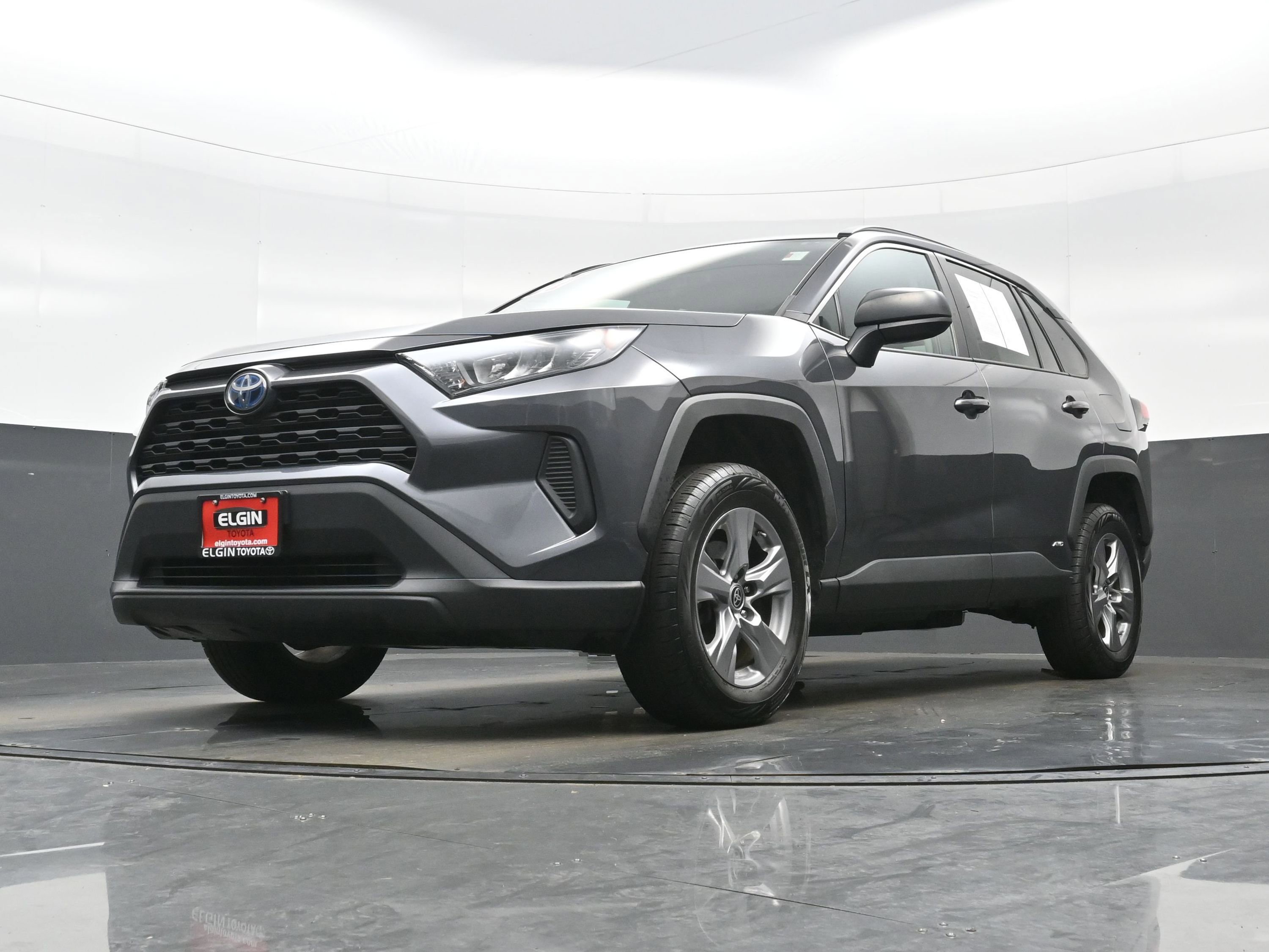 Used 2022 Toyota RAV4 LE AWD/4WD image 26