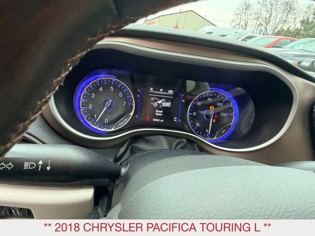 Certified 2018 Chrysler Pacifica Touring-L image 17