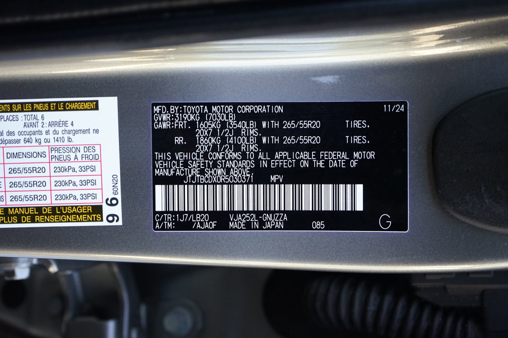 Used 2024 Lexus GX 550 w/ Accessory Package (Z1) image 33