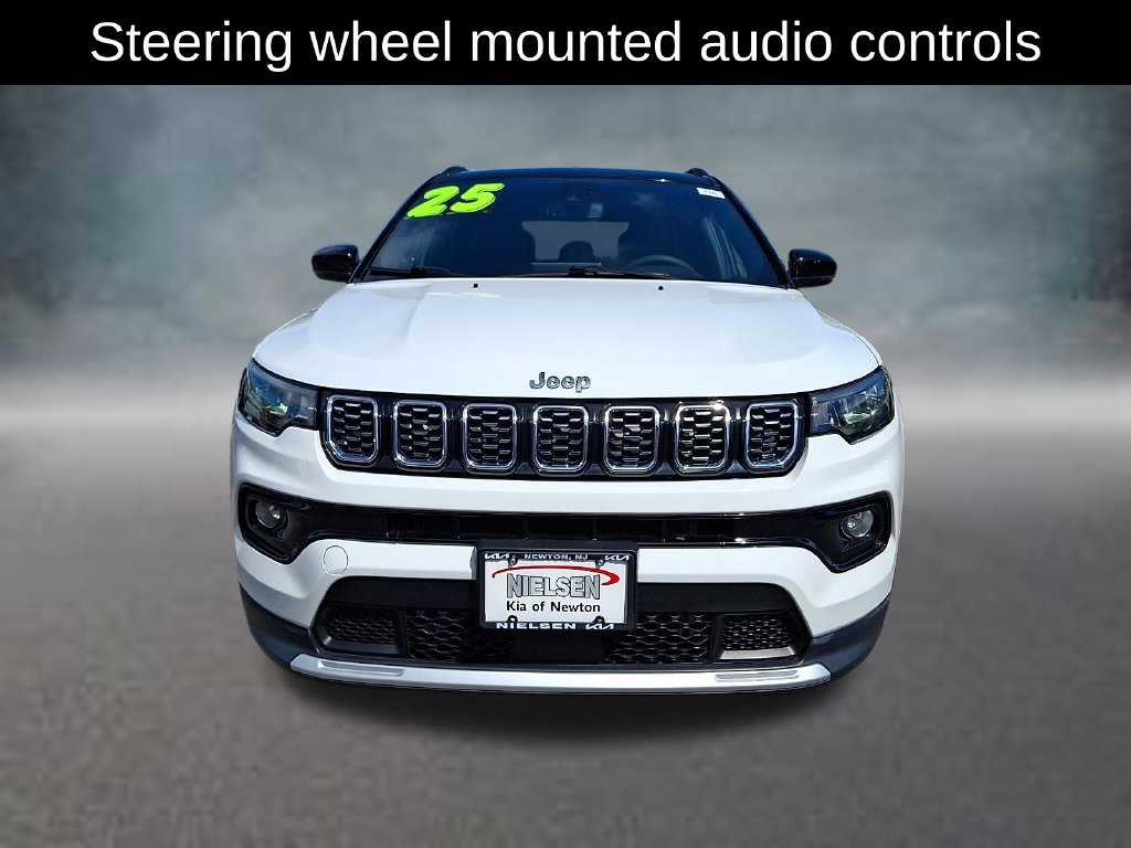 Used 2025 Jeep Compass Limited AWD/4WD image 3