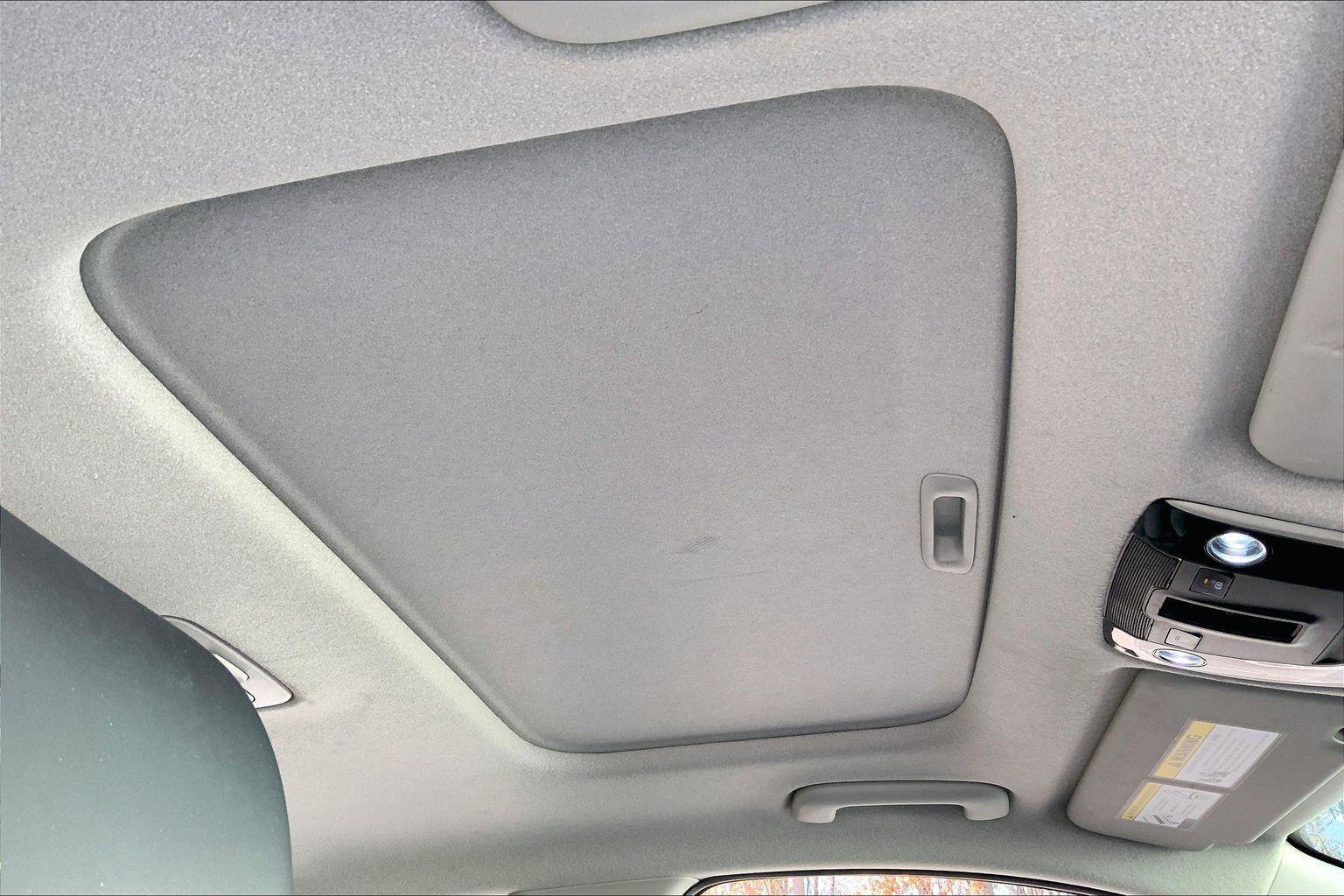 Used 2023 Kia Niro SX image 21