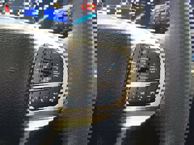 Used 2024 Ford Explorer XLT w/ Equipment Group 202A AWD/4WD image 34