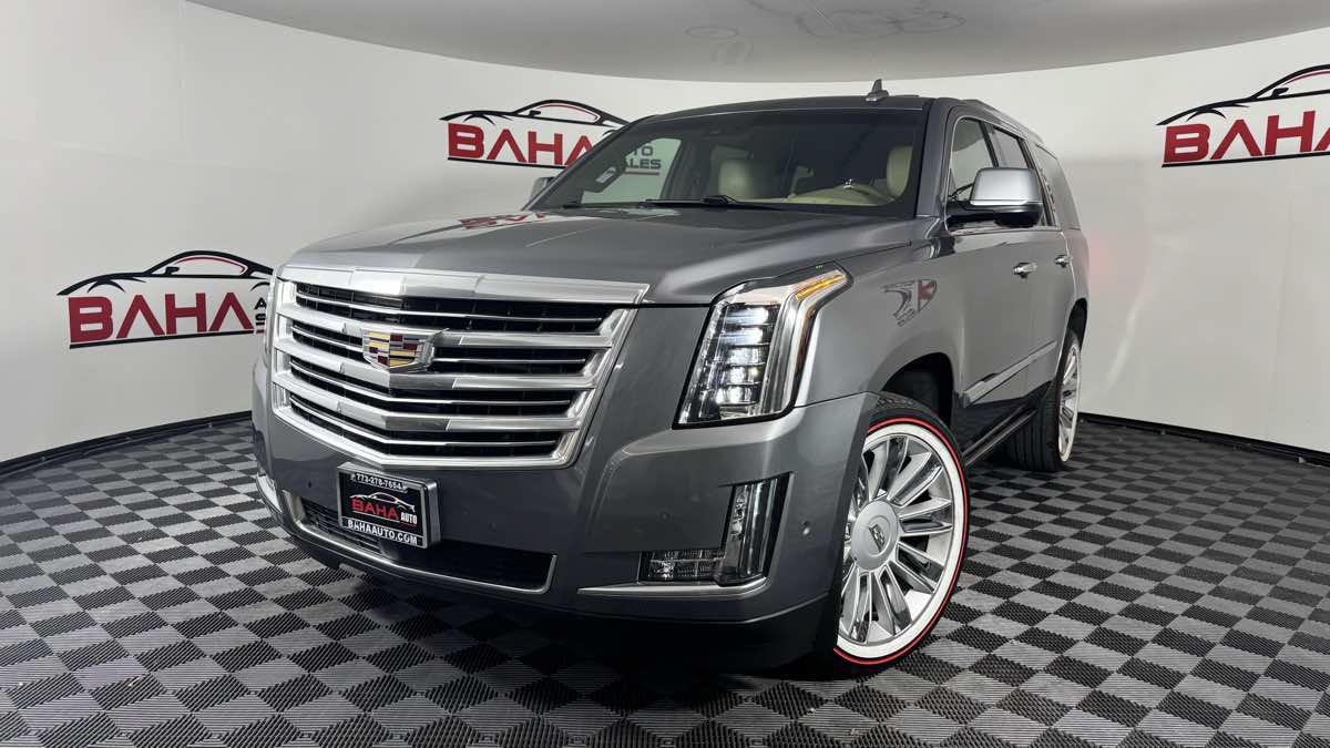 Used 2019 Cadillac Escalade Platinum AWD/4WD image 2