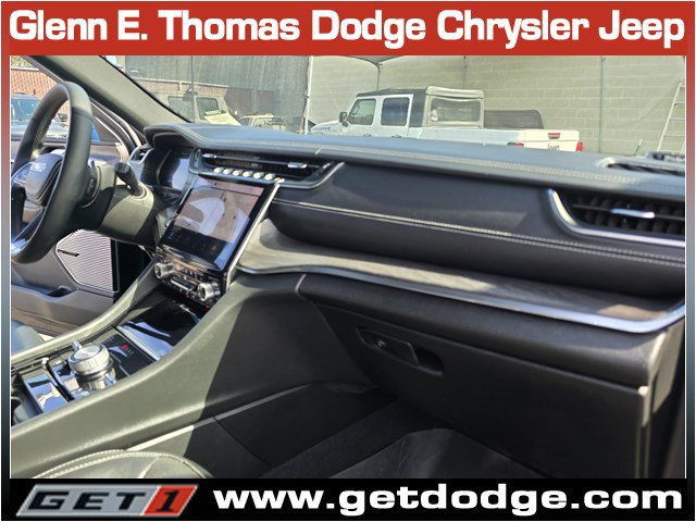 Certified 2023 Jeep Grand Cherokee Overland AWD/4WD image 30