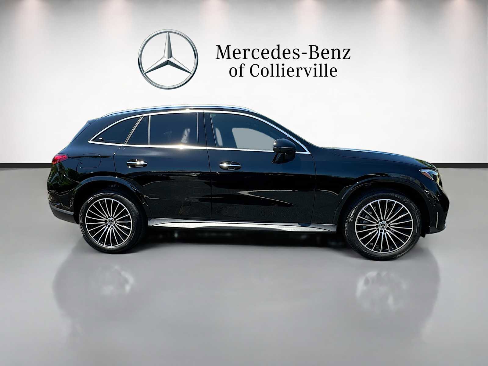 Used 2026 Mercedes-Benz GLC 300 image 4