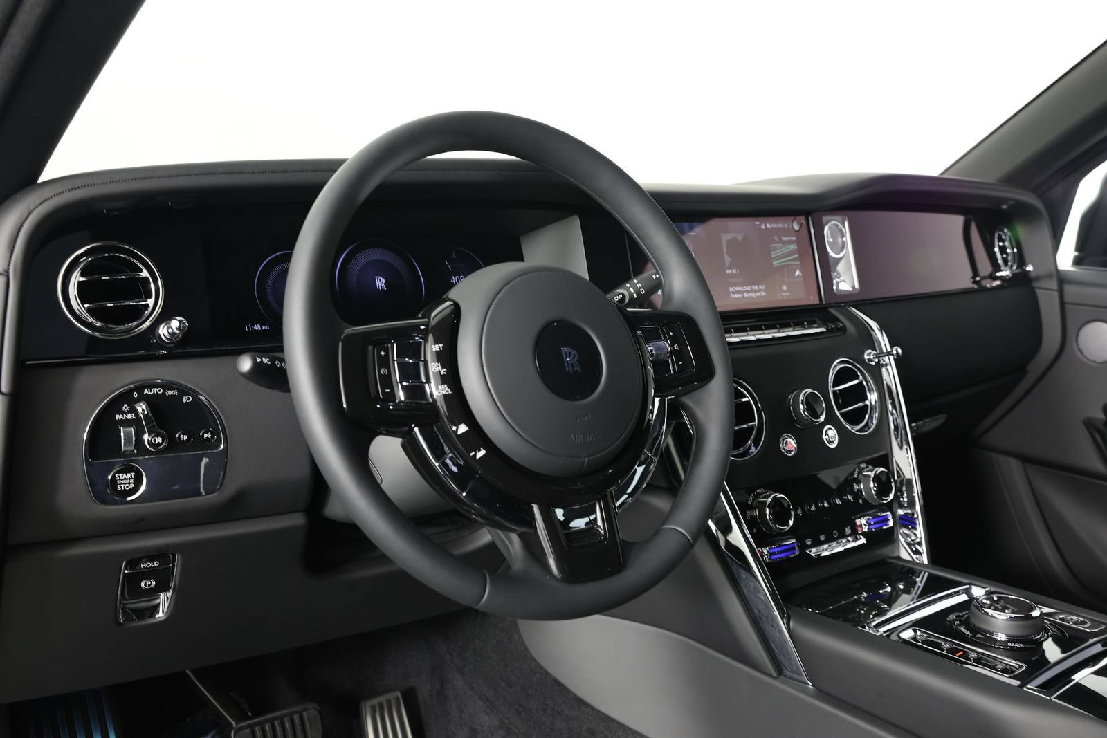 New 2026 Rolls-Royce Cullinan AWD/4WD image 4