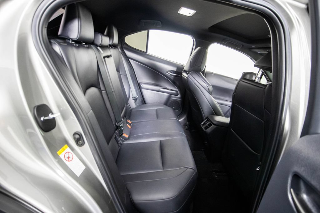 Used 2019 Lexus UX 200 F Sport w/ F Sport Premium Package FWD image 13