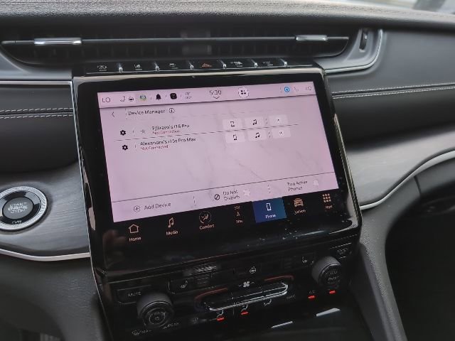 Used 2022 Jeep Grand Cherokee L Limited image 17