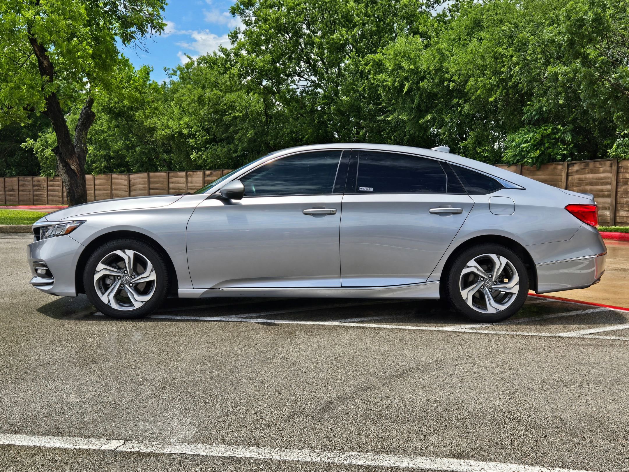 Used 2020 Honda Accord EX-L image 6