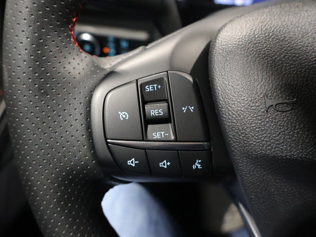 Used 2025 Ford Escape ST-Line Select AWD/4WD image 34