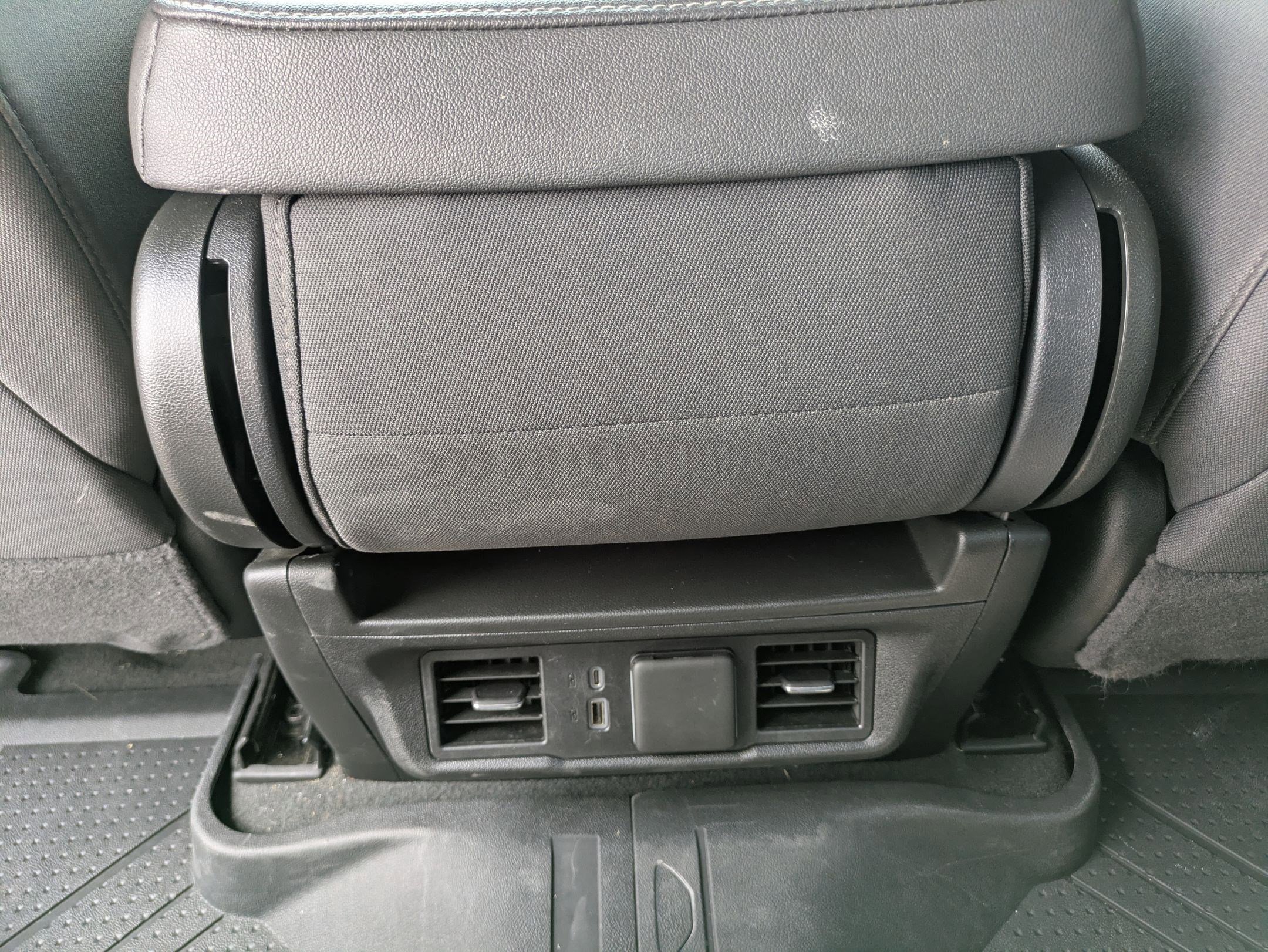 Used 2025 Chevrolet Silverado 1500 LT image 16