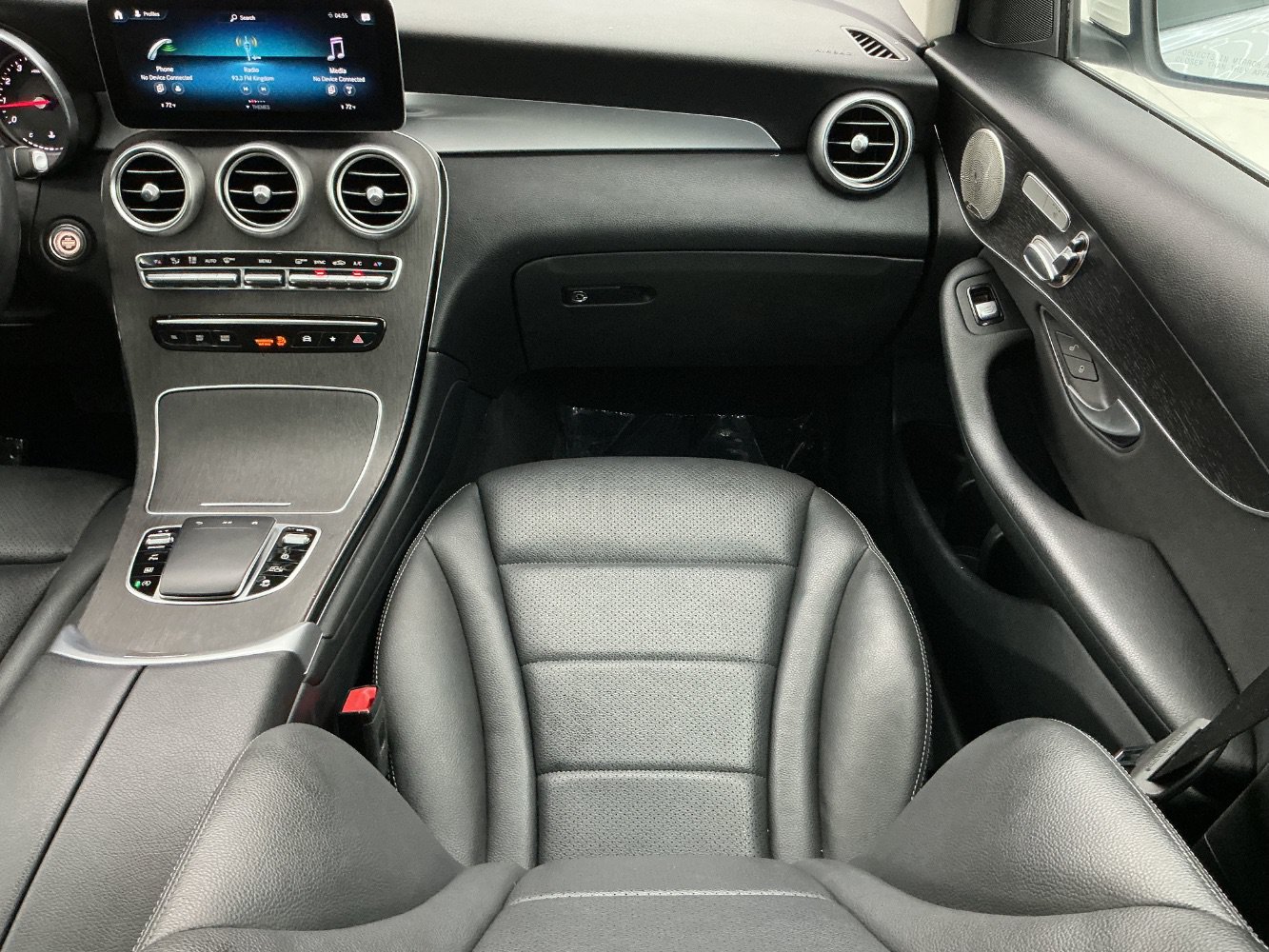 Used 2021 Mercedes-Benz GLC 300 4MATIC image 28