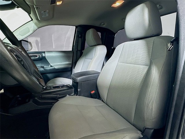 Used 2019 Toyota Tacoma SR image 10