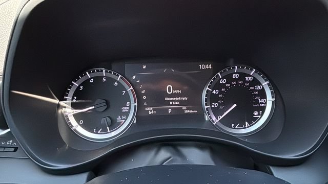 Used 2023 Toyota Highlander LE FWD image 13