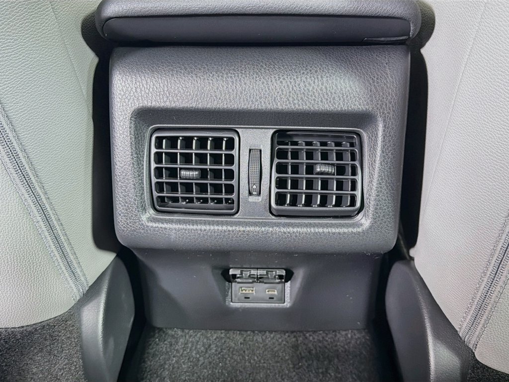 New 2026 Toyota Camry SE w/ Convenience Package FWD image 21