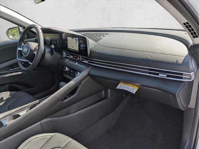 Used 2024 Hyundai Elantra Limited image 24
