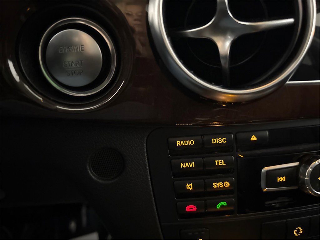 Used 2015 Mercedes-Benz GLK 350 2WD image 25