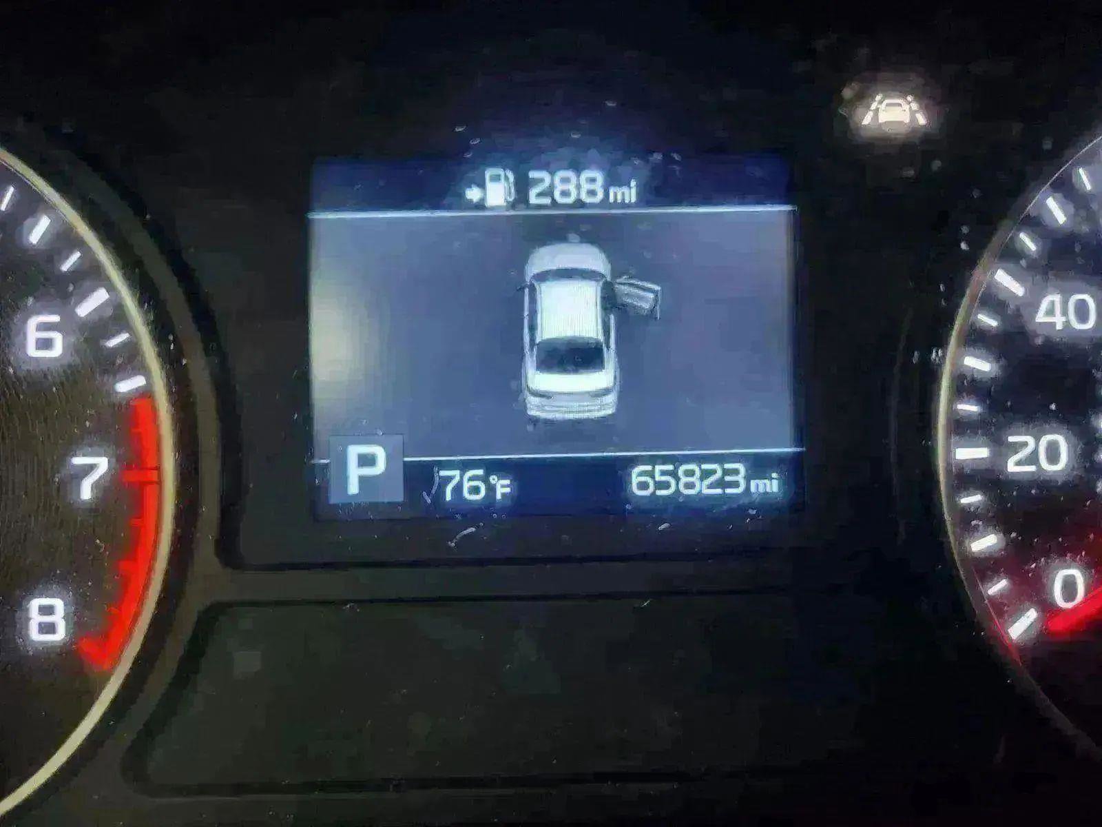 Used 2020 Kia Optima LX image 28