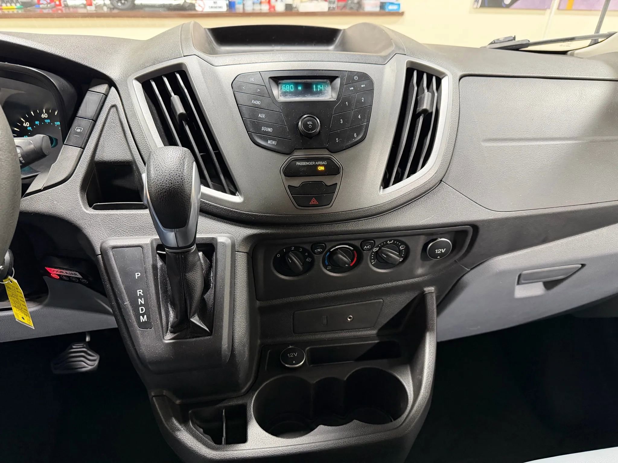 Used 2015 Ford Transit 250 148 Medium Roof RWD image 37