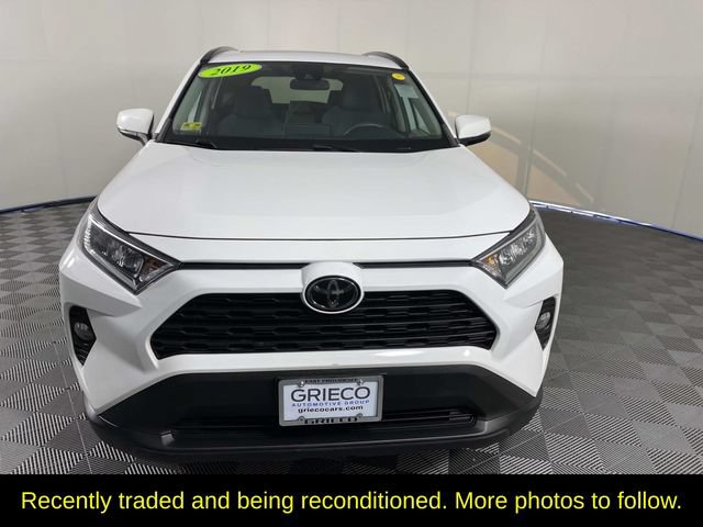 Used 2019 Toyota RAV4 XLE w/ Convenience Package AWD/4WD image 3