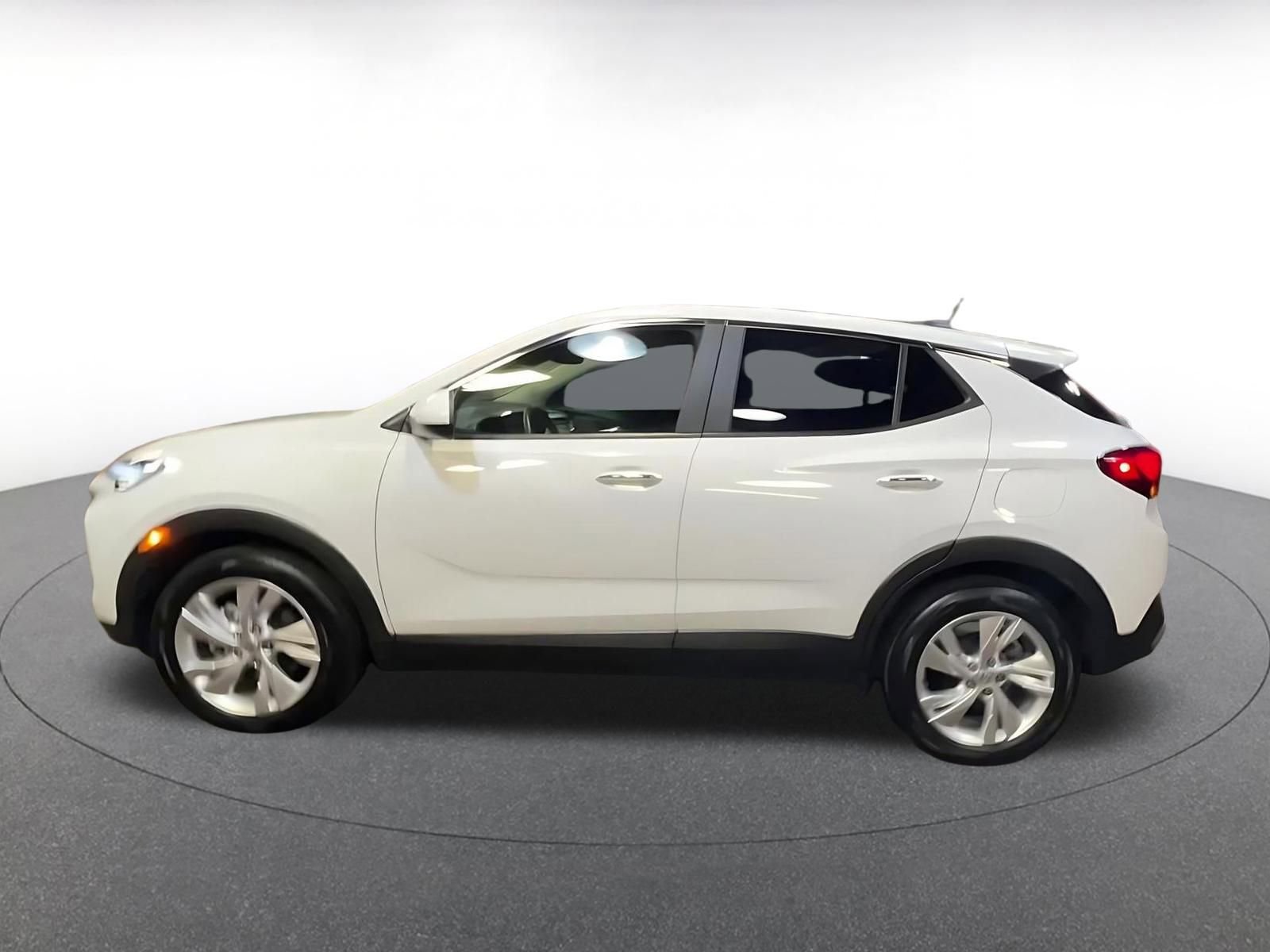 Used 2025 Buick Encore GX Preferred image 9