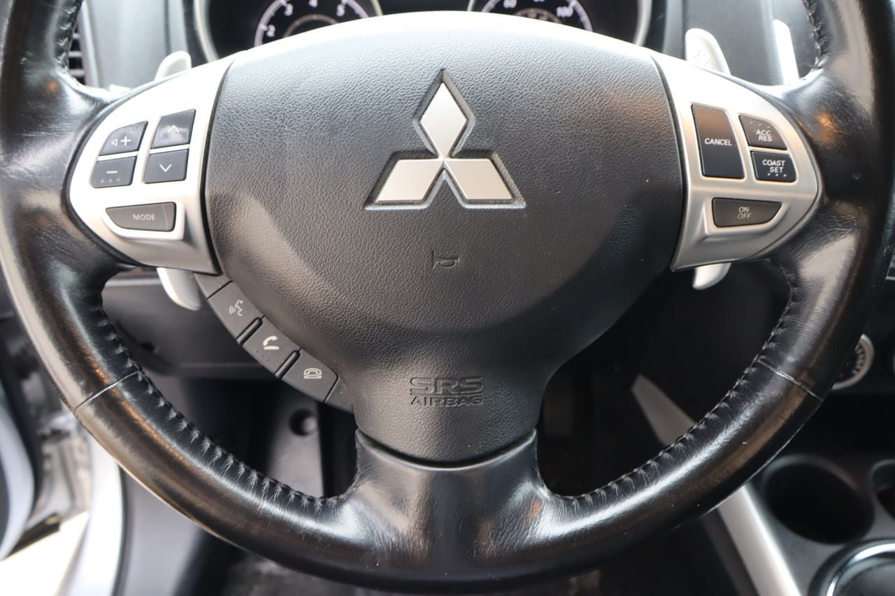 Used 2011 Mitsubishi Outlander Sport SE FWD image 11