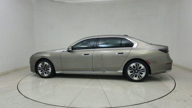 Used 2023 BMW i7 xDrive60 image 68