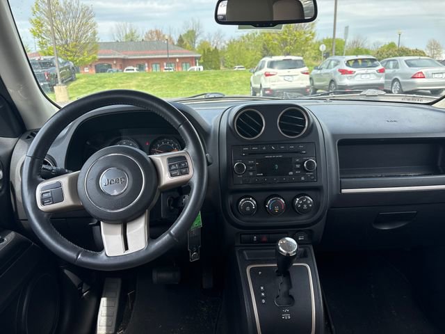 Used 2017 Jeep Patriot 75th Anniversary w/ Power Value Group AWD/4WD image 12