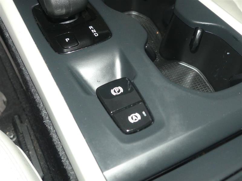 Used 2022 Volvo XC40 T5 Momentum image 40