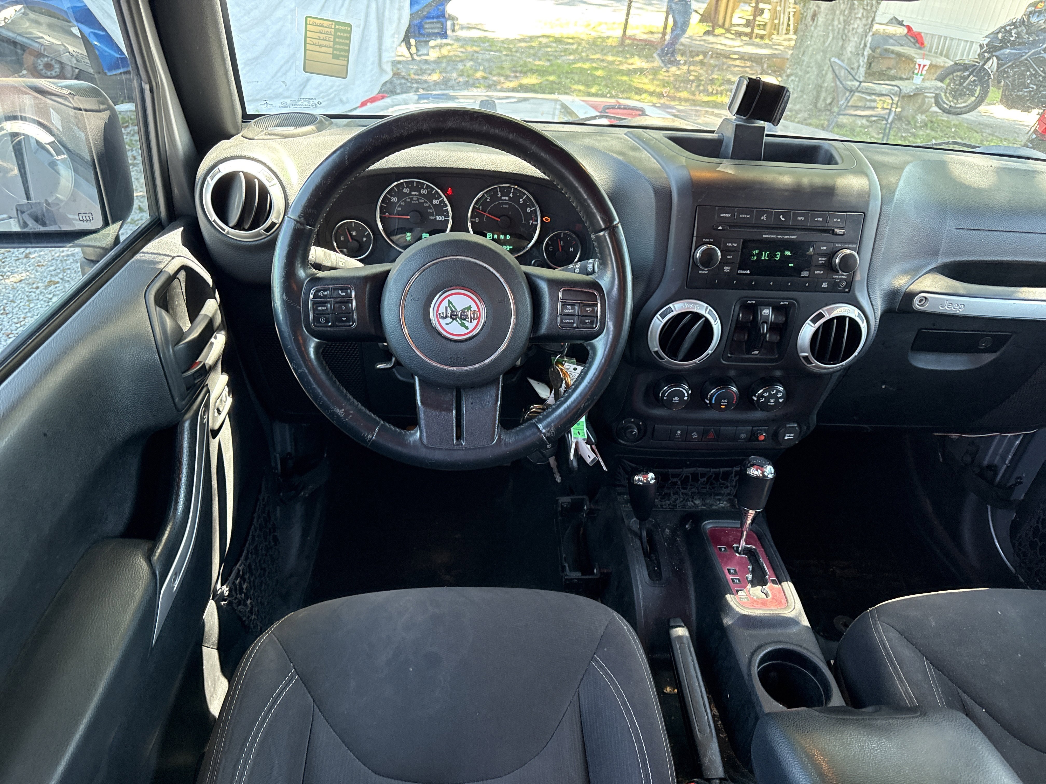 Used 2016 Jeep Wrangler Unlimited Sahara w/ Max Tow Package AWD/4WD image 11