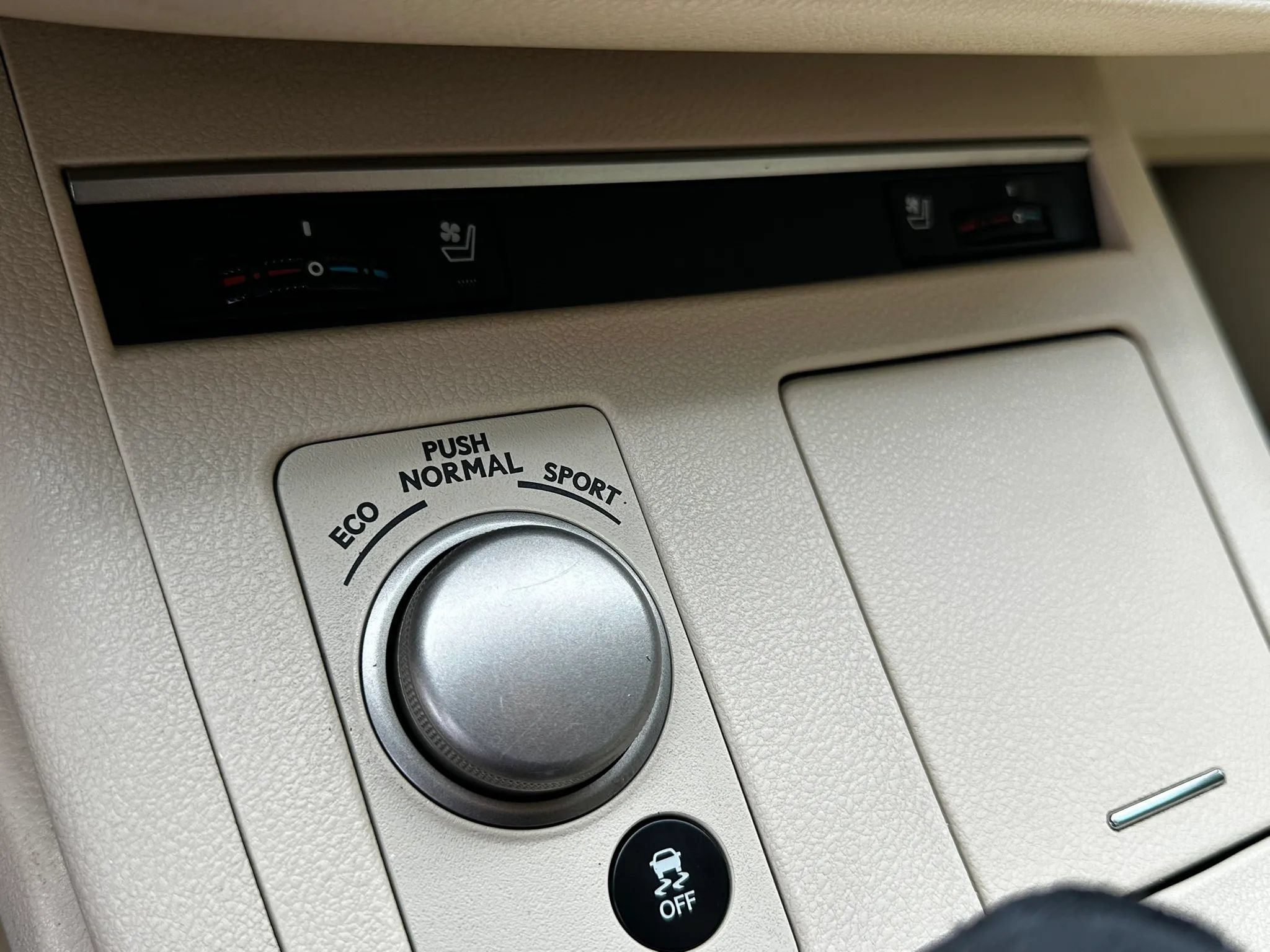 Used 2015 Lexus ES 350 w/ Premium Package FWD image 26