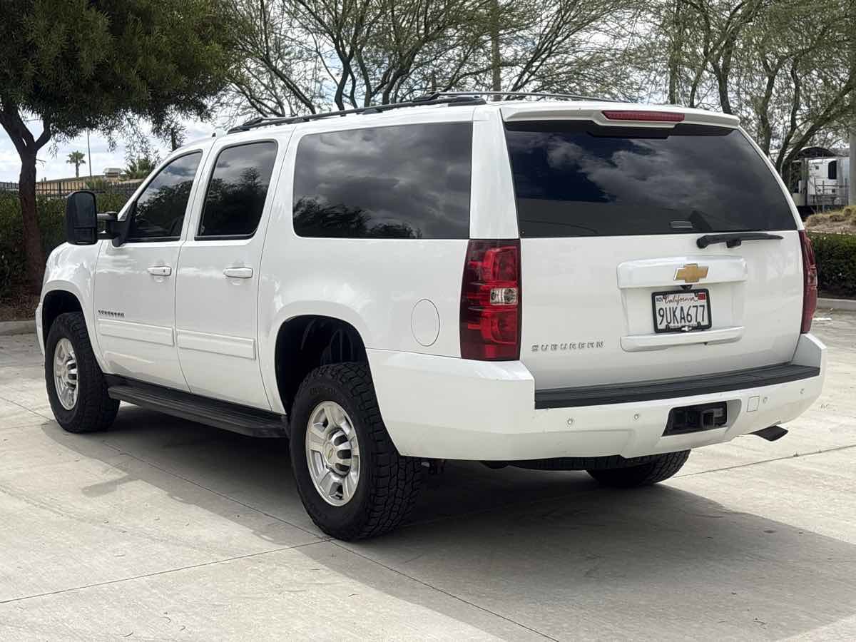 Used 2012 Chevrolet Suburban 2500 LS w/ Convenience Package 1 RWD image 5