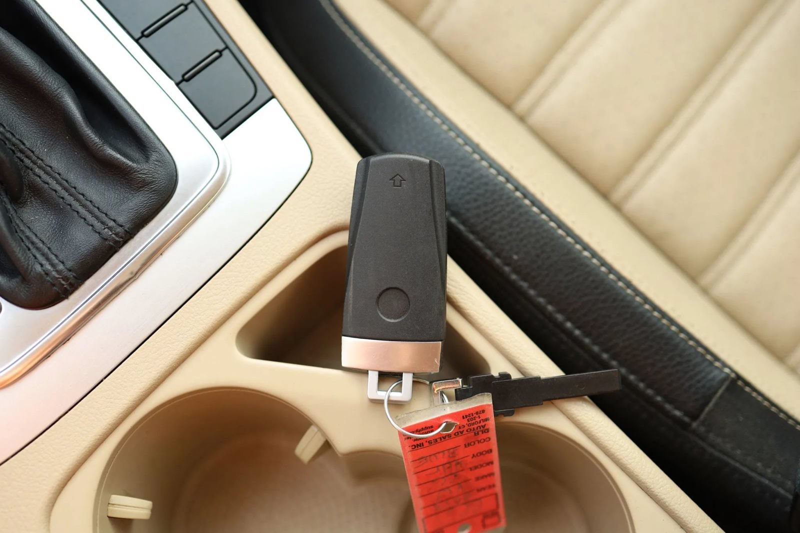 Used 2013 Volkswagen CC R-Line FWD image 35