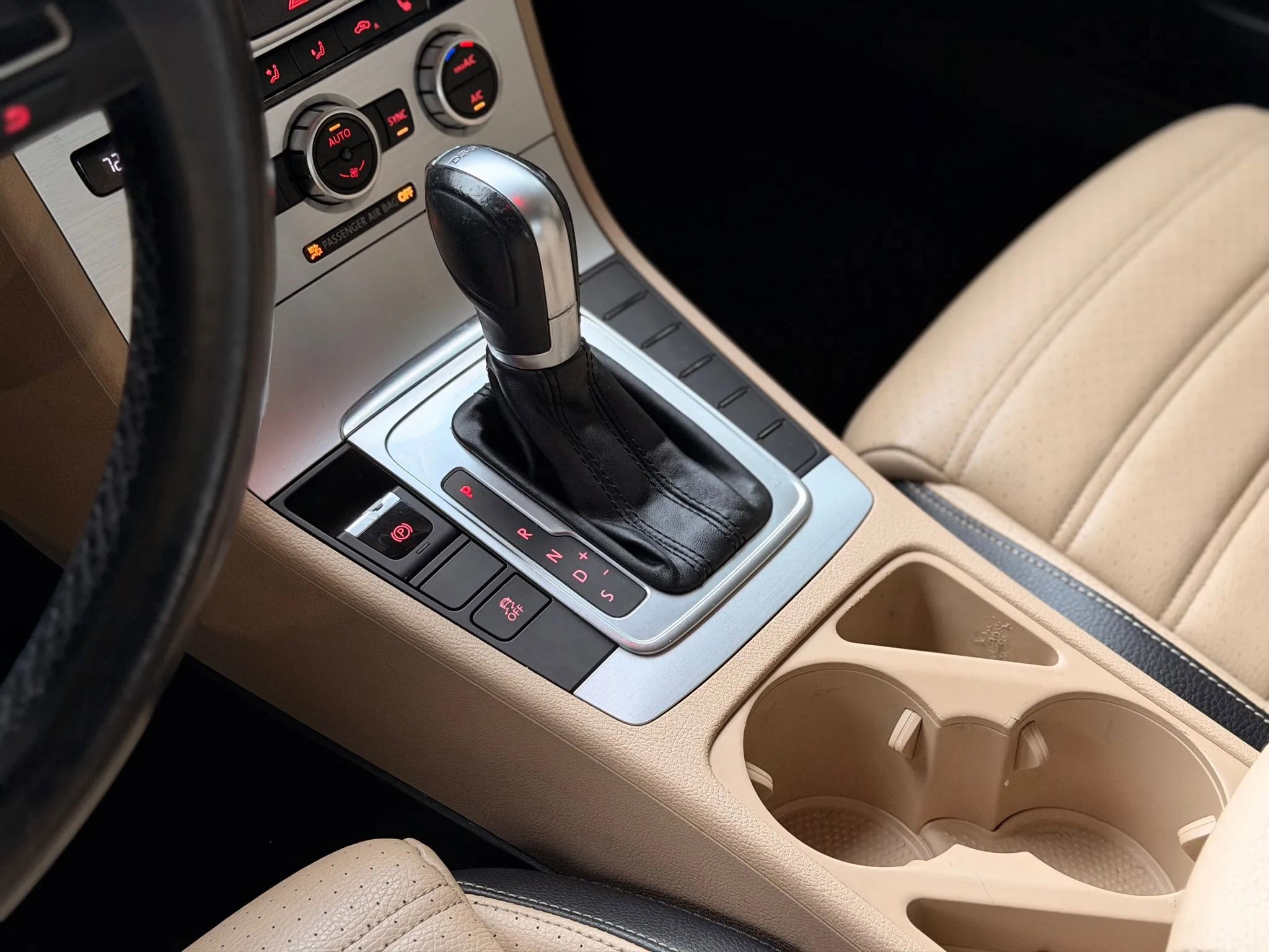 Used 2015 Volkswagen CC Sport image 42