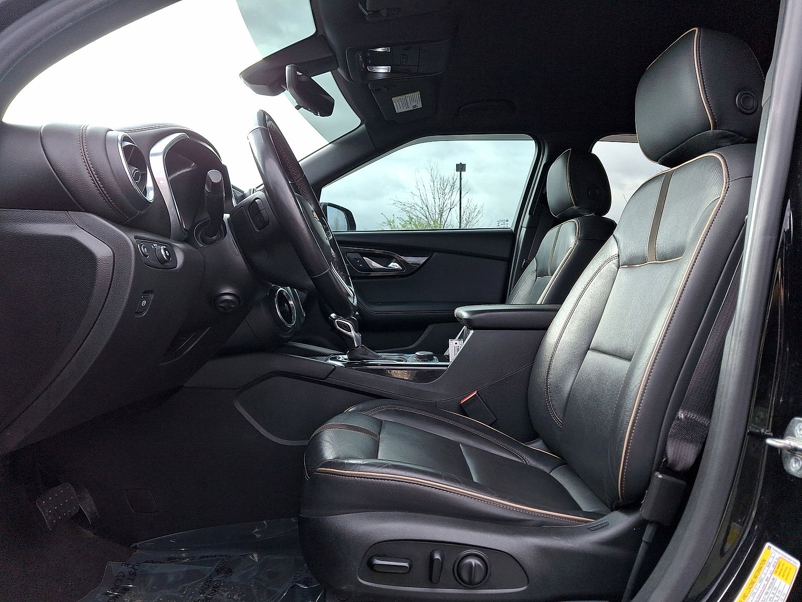 Used 2019 Chevrolet Blazer Premier w/ Driver Confidence II Package FWD image 11