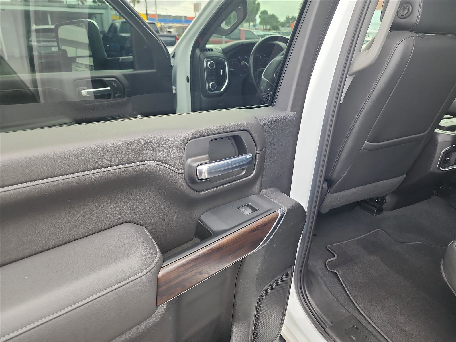 Used 2023 GMC Sierra 2500 SLT w/ SLT Convenience Package image 19